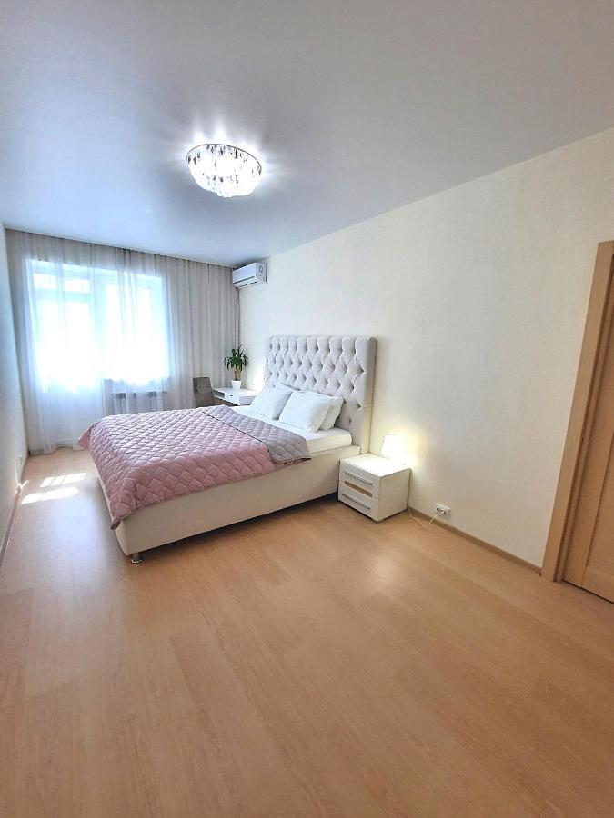 Квартира Посуточно Двокімнатна У Мікрорайоні Садовий Мережа Alex Apartments Документи Для Відряджень Фоп 3 Група Poltava Ngoại thất bức ảnh